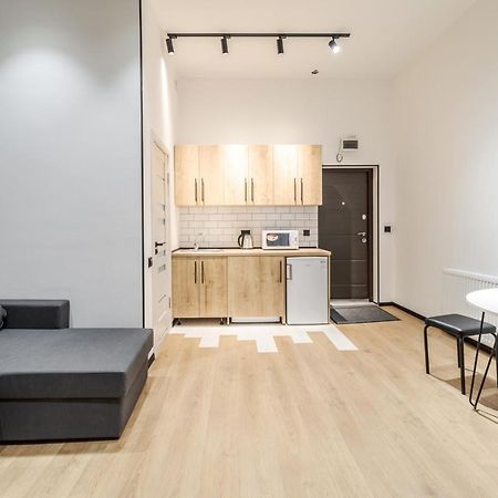 Modern Apartment In The Old City Lviv Exterior photo