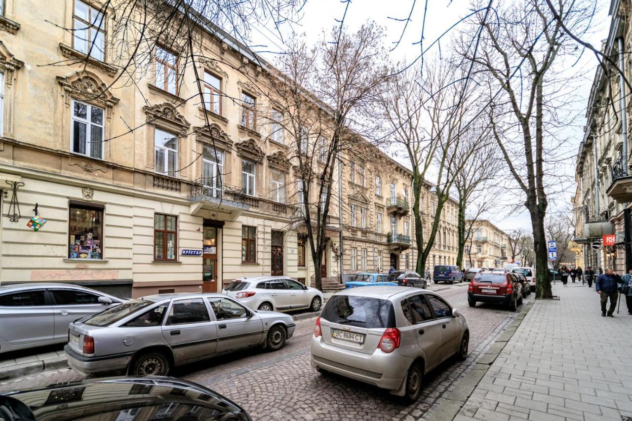 Modern Apartment In The Old City Lviv Exterior photo