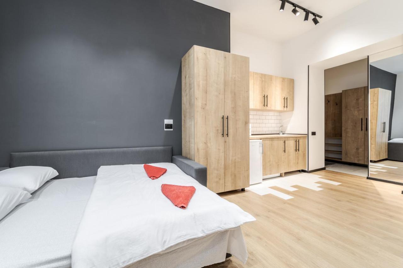 Modern Apartment In The Old City Lviv Exterior photo