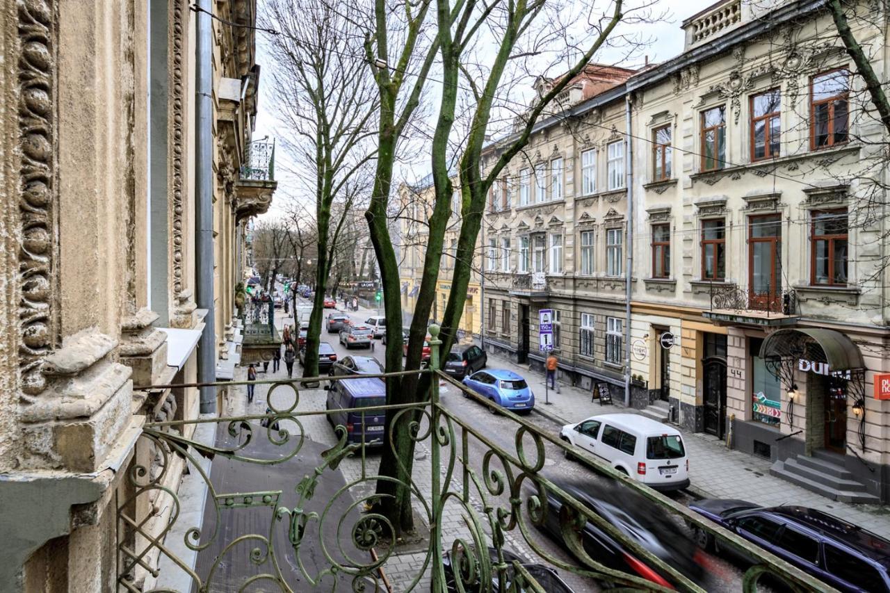 Modern Apartment In The Old City Lviv Exterior photo